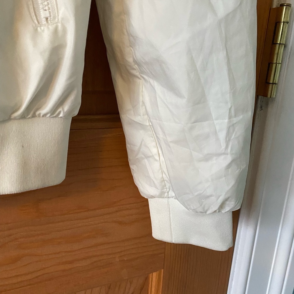Nike XS 0-2 Women's Sportswear Original Windrunner Jacket Sail White EUC - Picture 10 of 12